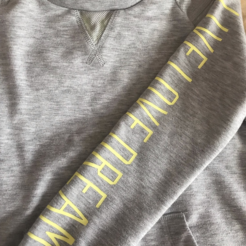 NWOT! Sporty sweatshirt. Sz XS. Gray/yellow